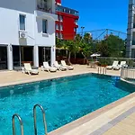 Prima Hotel 3*