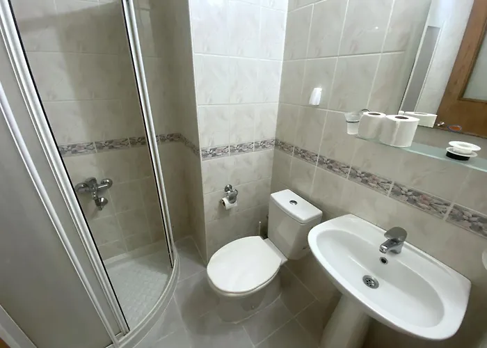 Prima Hotel 3*
