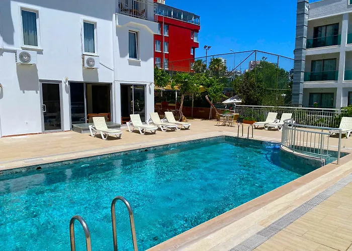 Prima Hotel 3*