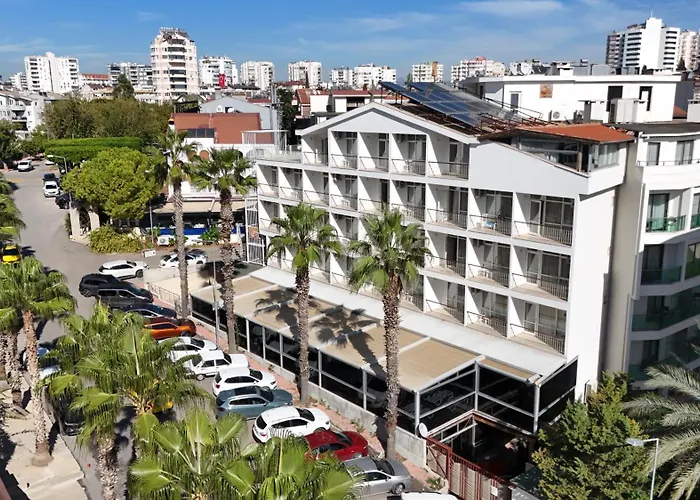 Prima Hotel 3*