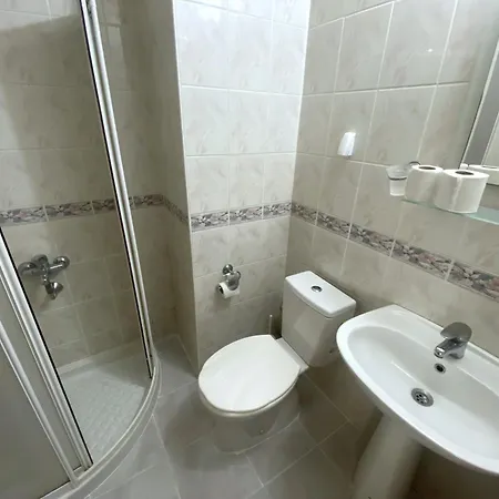 Prima Hotel 3*