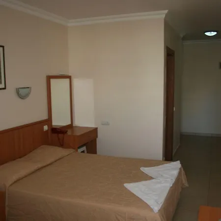 Prima Hotel 3*